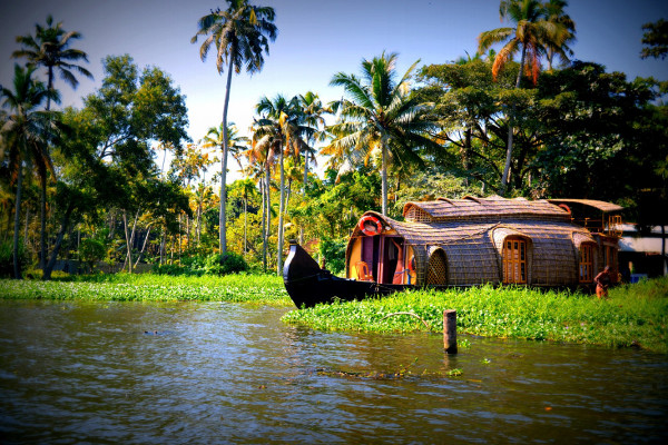 Kochi to Alleppey Taxi
