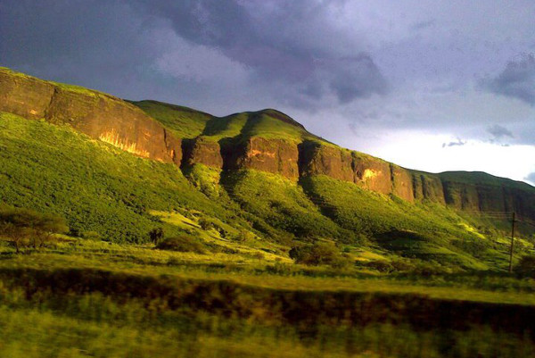 Mumbai to Igatpuri Cab