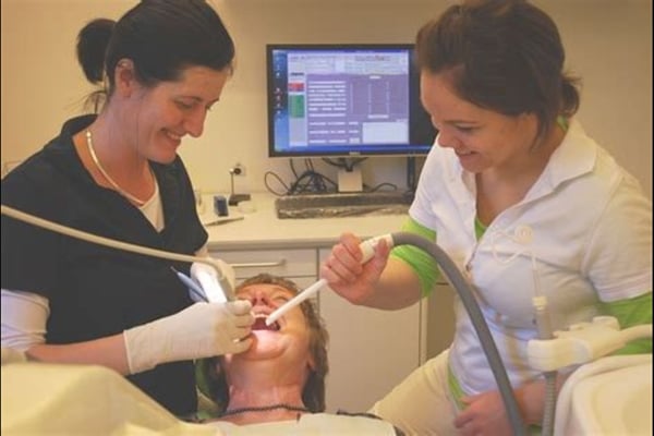 Dentists of Dandenong